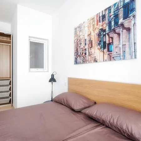 Luxury Shared Apt W Sea View & Sunrise In * Sliema