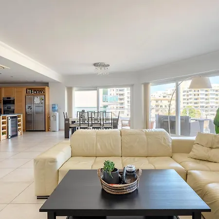 Luxury Shared Apt W Sea View & Sunrise In Homestay