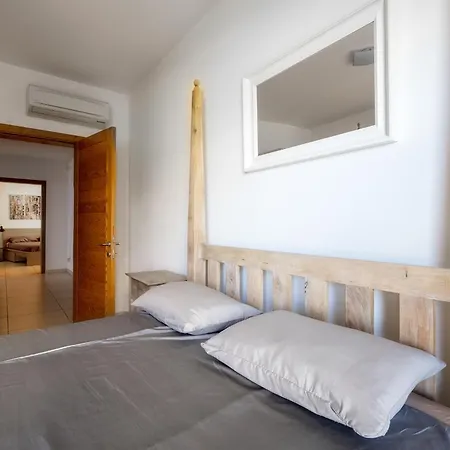 Luxury Shared Apt W Sea View & Sunrise In *