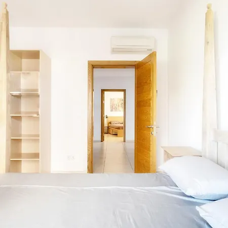 Luxury Shared Apt W Sea View & Sunrise In Homestay szállás Sliema