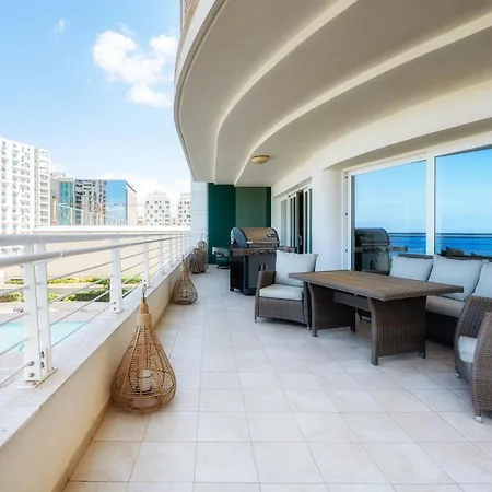 Luxury Shared Apt W Sea View & Sunrise In Σλιέμα